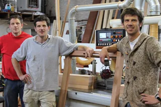 De tweede generatie Van der Veldt in de fabriek